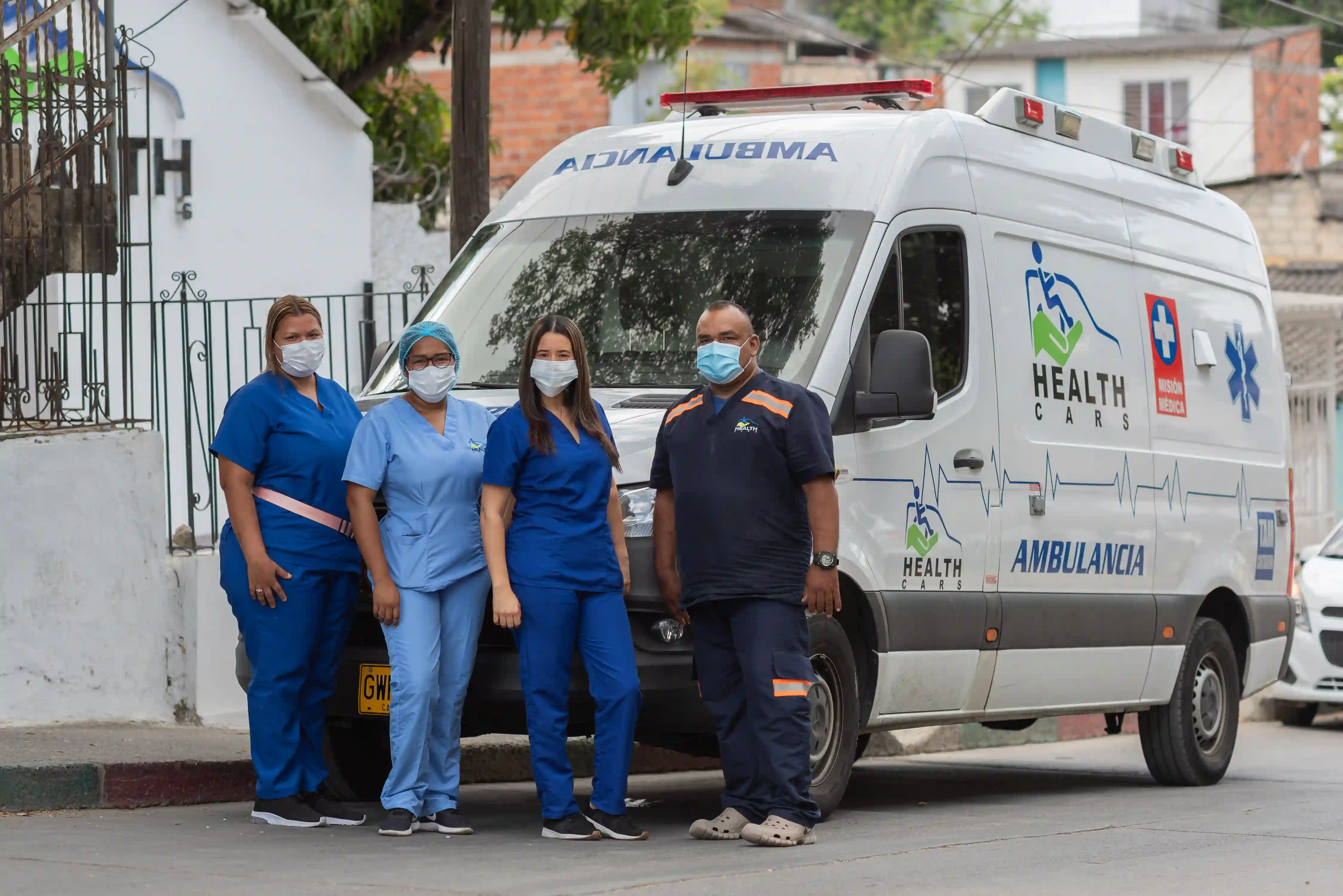 Ambulancias de HEALTH CARS para transporte asistencial básico y medicalizado